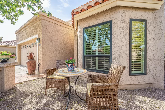 MLS: 6157900 Condo For Sale