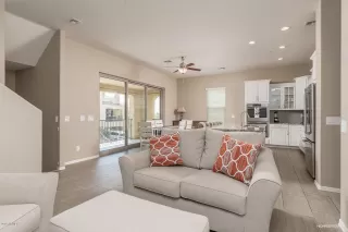 Photo #6: 6158205 Listing