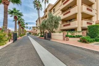 Photo #2: 6158261 Listing 