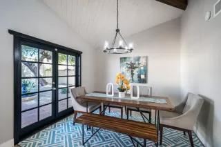 Photo #6: 6159090 Listing