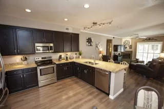 Photo #4: 6159118 Listing 