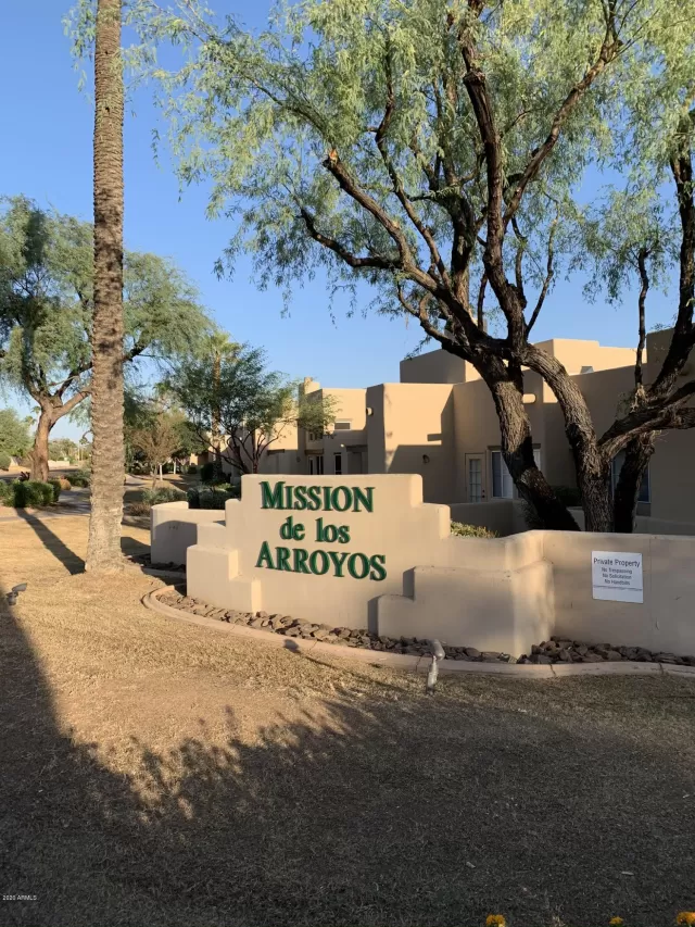 MLS: 6159317 Condo For Sale