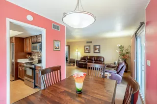 Photo #6: 6159576 Listing