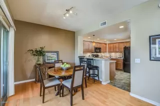 Photo #6: 6159627 Listing