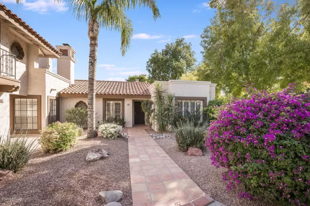 MLS: 6159704 Condo For Sale