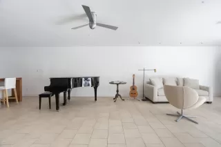 Photo #5: 6159761 Listing