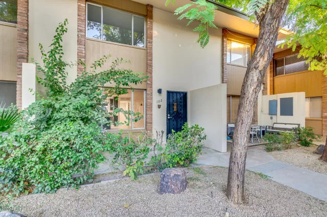 MLS: 6159766 Condo For Sale