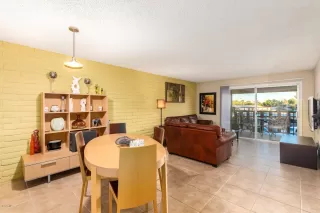 Photo #5: 6159783 Listing 
