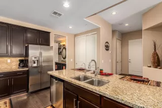 Photo #5: 6160085 Listing 