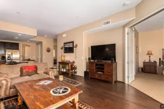 Photo #6: 6160085 Listing 