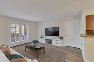 Photo #4: 6160111 Listing