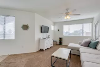 Photo #2: 6160336 Listing