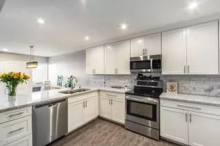 Photo #6: 6160435 Listing