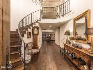 Photo #2: 6160604 Listing