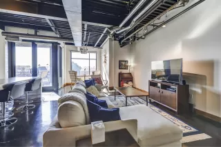 Photo #2: 6160982 Listing 