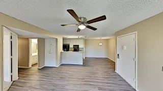 Photo #4: 6161414 Listing