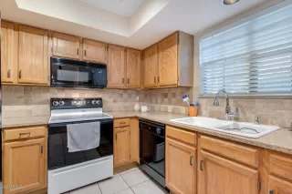 Photo #5: 6161421 Listing 