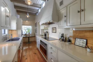 Photo #5: 6161534 Listing