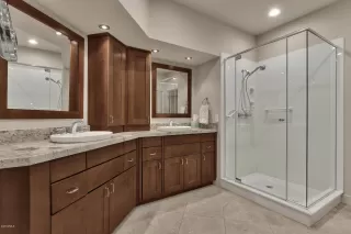 Photo #4: 6161657 Listing