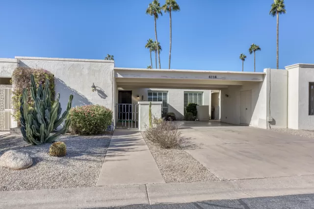 MLS: 6161792 Condo For Sale