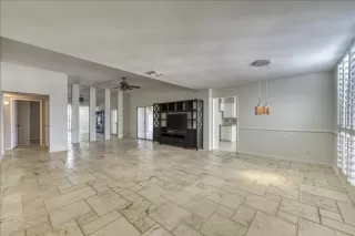 Photo #2: 6161792 Listing