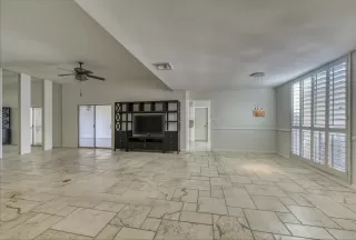 Photo #3: 6161792 Listing