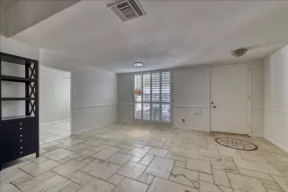 Photo #4: 6161792 Listing