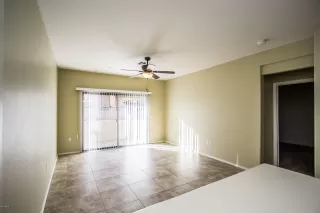 Photo #6: 6161832 Listing