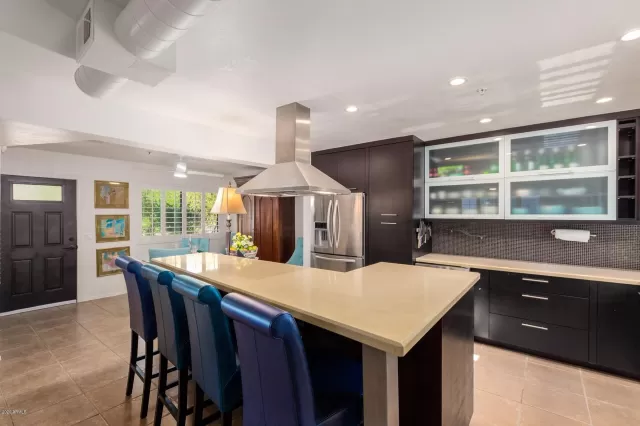 MLS: 6162153 Condo For Sale