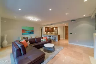 Photo #5: 6162606 Listing