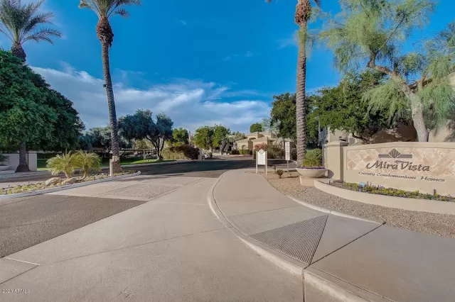 MLS: 6162784 Condo For Sale