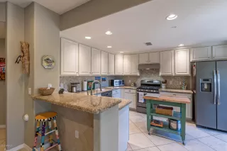 Photo #2: 6163162 Listing