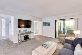 Photo #2: 6163209 Listing