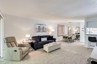 Photo #3: 6163209 Listing