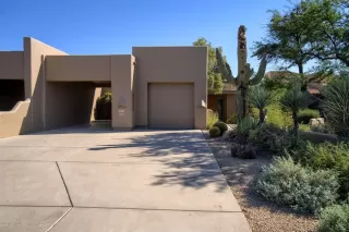 Photo #1: 6163366 Listing 