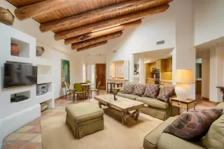 Photo #5: 6163366 Listing 
