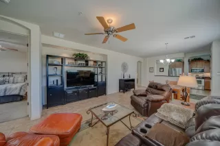 Photo #4: 6163368 Listing
