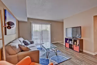 Photo #3: 6163441 Listing