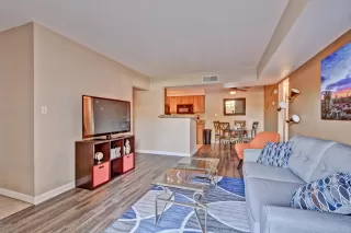 Photo #4: 6163441 Listing