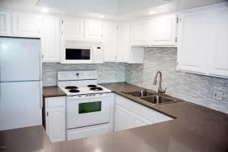 Photo #5: 6163450 Listing 