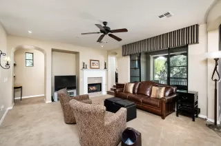 Photo #6: 6163586 Listing 