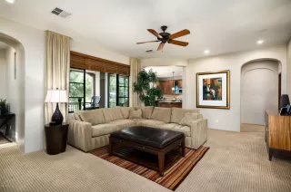 Photo #2: 6163588 Listing