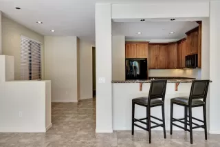 Photo #4: 6163805 Listing