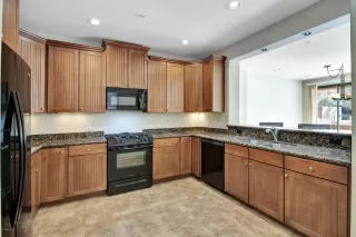 Photo #5: 6163805 Listing