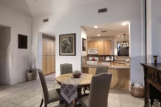 Photo #2: 6164337 Listing 