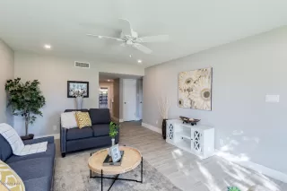 Photo #3: 6164425 Listing