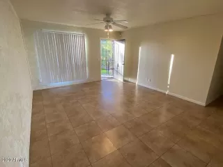 Photo #5: 6164640 Listing