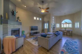 Photo #3: 6164666 Listing