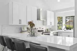 Photo #2: 6164733 Listing