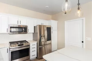 Photo #2: 6164983 Listing